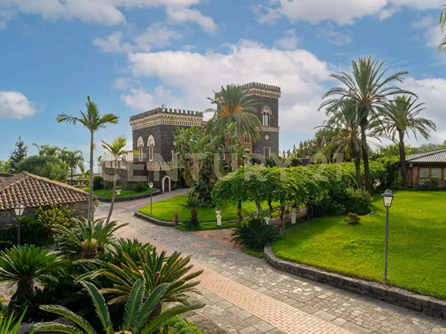 Immagine 25 di Rustico / casale in vendita  in Via Castelnuovo Don Bosco 68 a Acireale