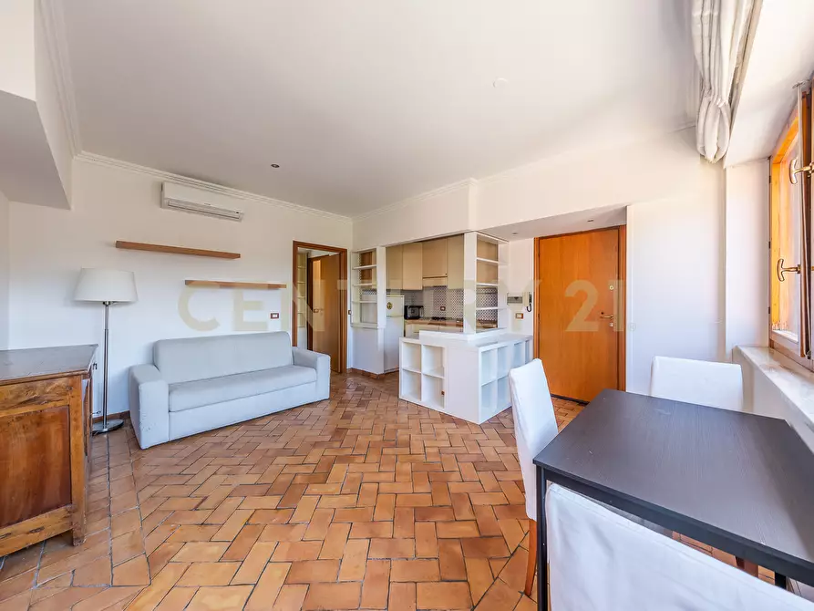 Immagine 3 di Bilocale in vendita  in Largo Olgiata 15 a Roma