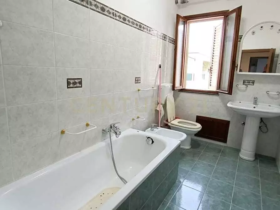 Immagine 8 di Trilocale in vendita  in Via Badalamenti a Carini