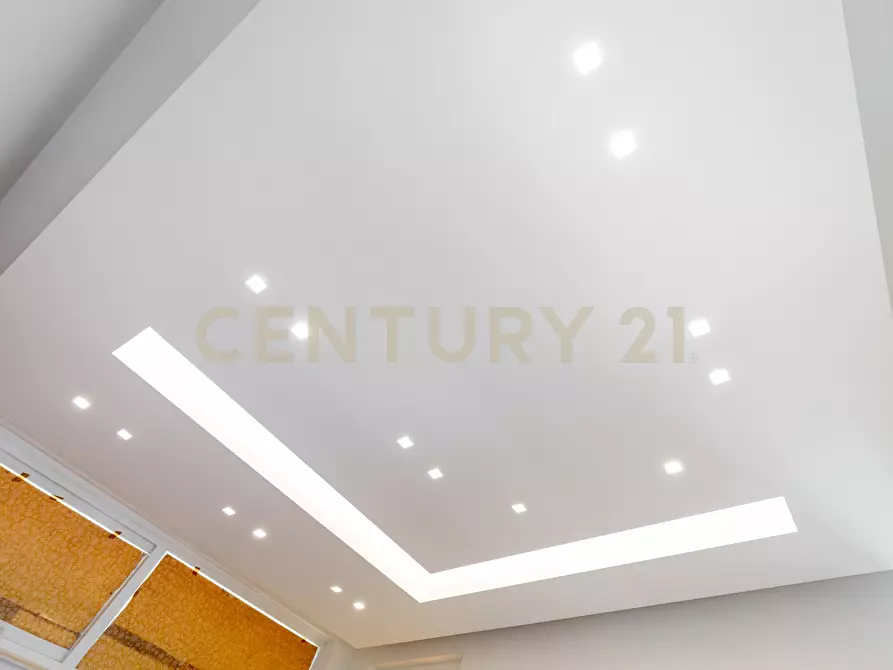 Immagine 60 di Villa in vendita  in SS284 a Adrano