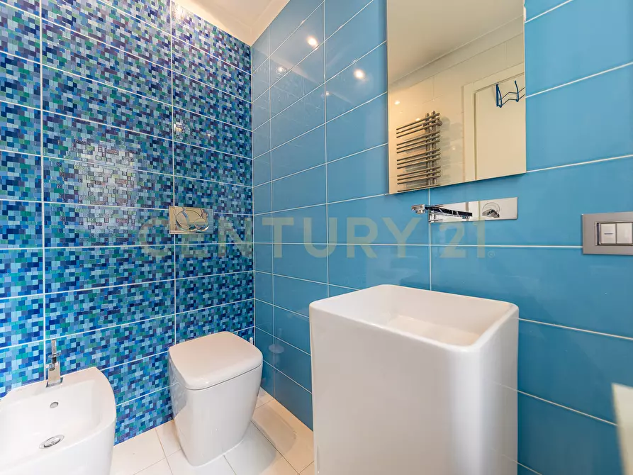 Immagine 30 di Villa in affitto  in Via Bedollo 117 a Roma