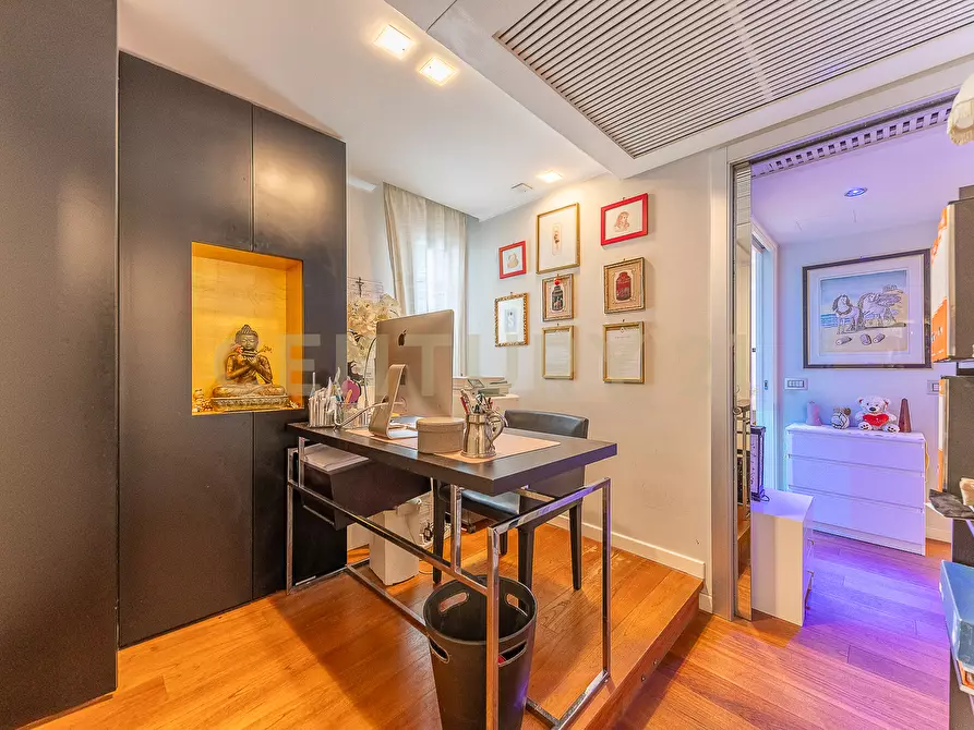 Immagine 8 di Attico in vendita  in Viale Carmelo Bene 320 a Roma