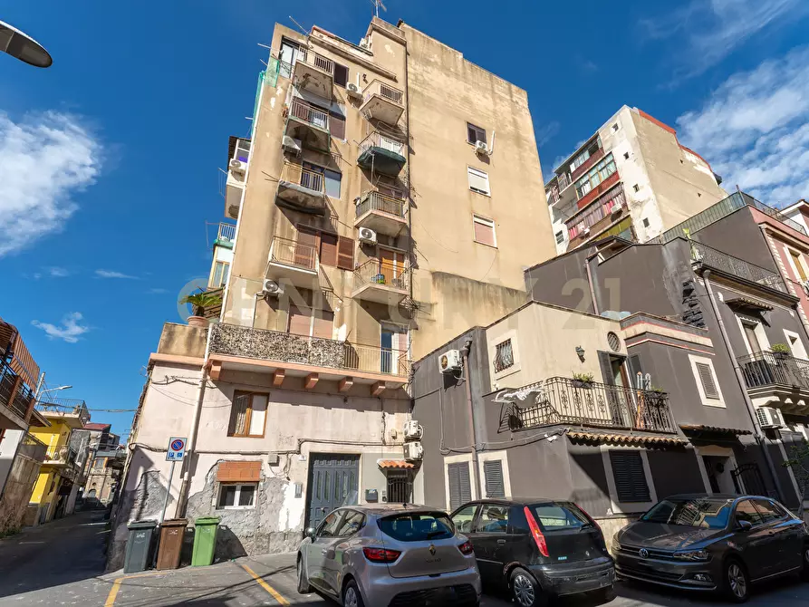 Immagine 37 di Trilocale in vendita  in Via Zuccarelli 70 a Catania