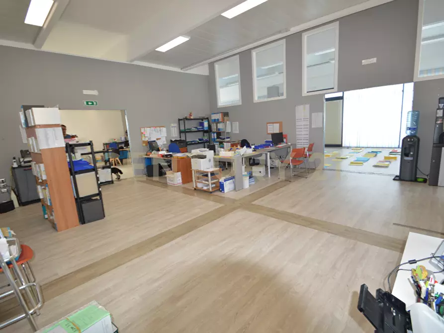 Immagine 9 di Ufficio in vendita  in Via Ambra 33/A a Grosseto