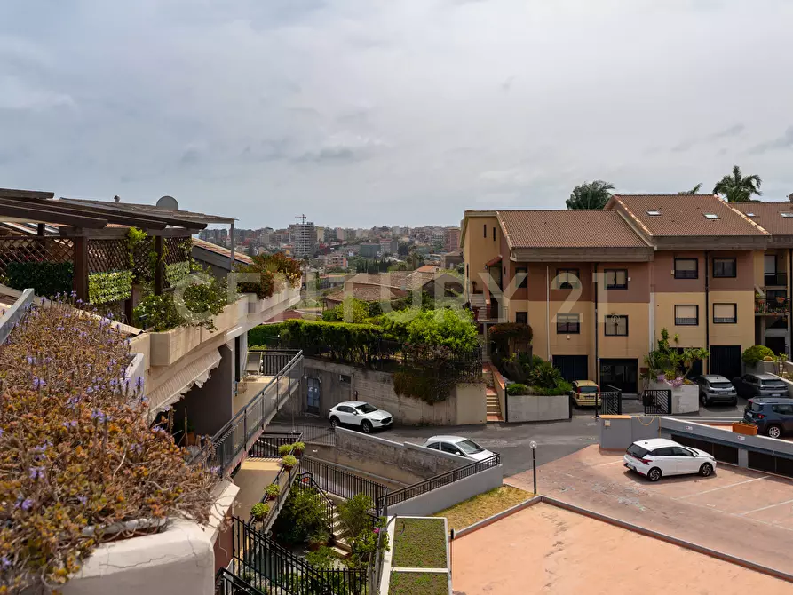 Immagine 81 di Quadrilocale in vendita  in Viale Giuseppe Lainò 7 a Catania