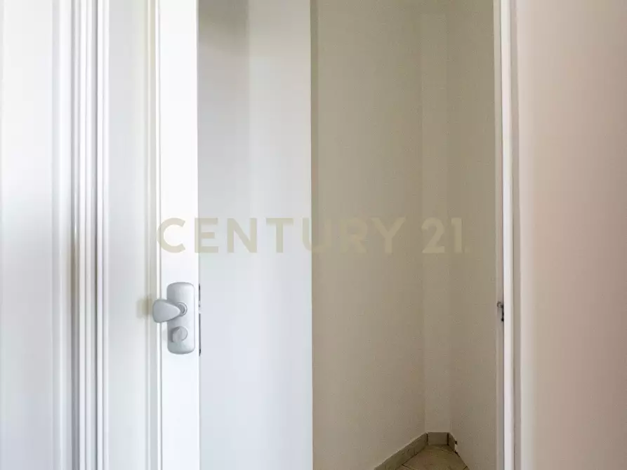 Immagine 9 di Quadrilocale in vendita  in Via Poggio D'Aquila 20 a Catania