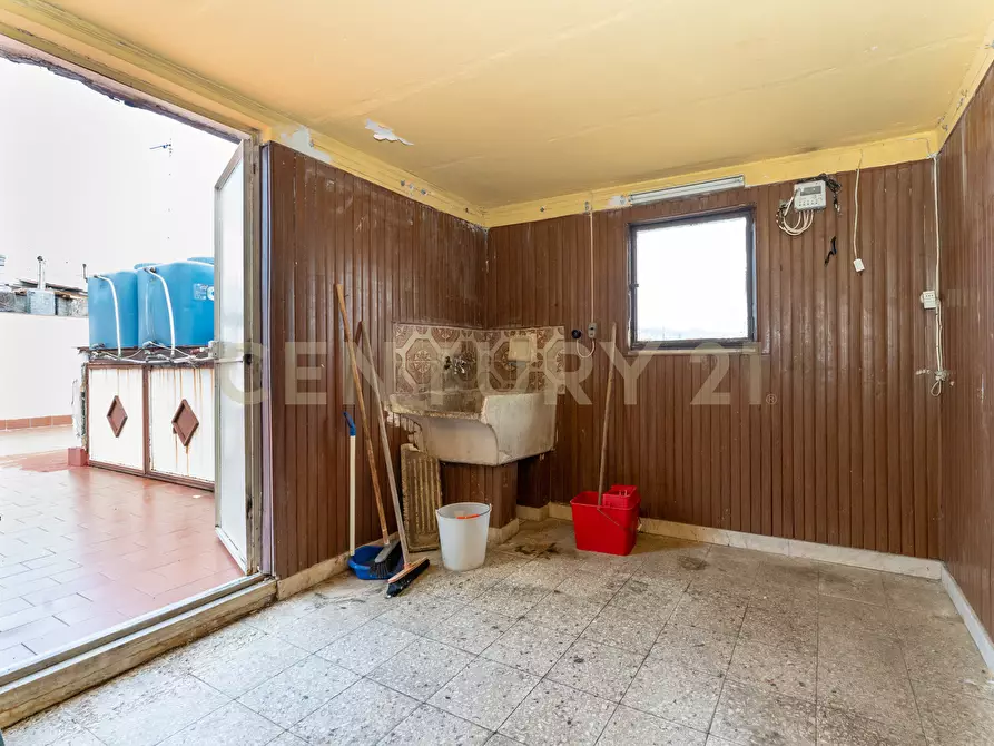 Immagine 37 di Pentalocale in vendita  in Via Edmondo de Amicis 62 a Catania