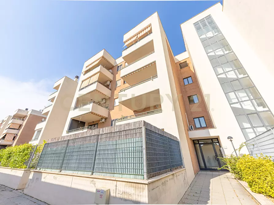 Immagine 4 di Bilocale in vendita  in Via Raffaello Liberti 163 a Roma