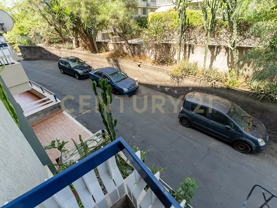 Immagine 43 di Pentalocale in vendita  in Via Cristoforo Colombo 1 a San Gregorio Di Catania