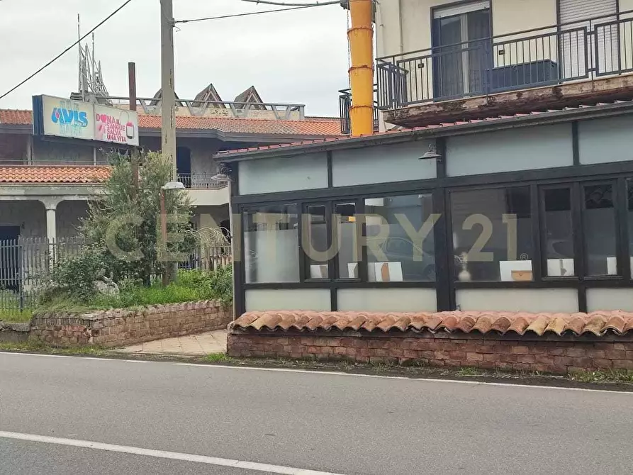 Immagine 2 di Locale commerciale in affitto  in Via Siculo Orientale 488 a Catania