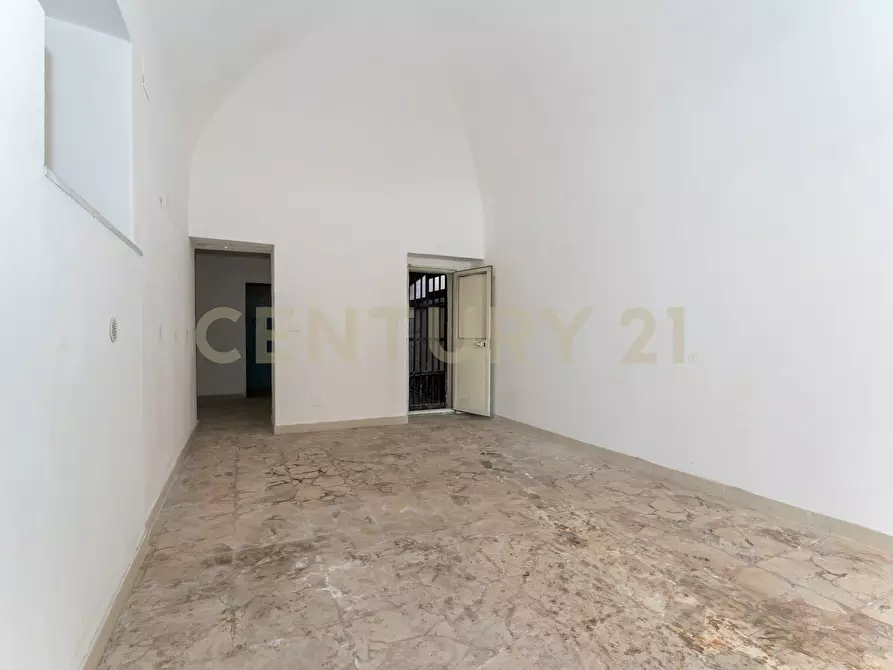 Immagine 8 di Locale commerciale in vendita  in Via Nizzeti 3 a Tremestieri Etneo