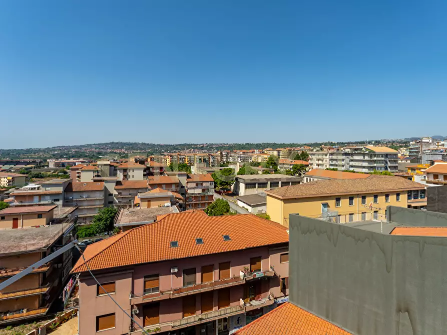 Immagine 35 di Pentalocale in vendita  in Via Salvatore Vigo 106 a Acireale