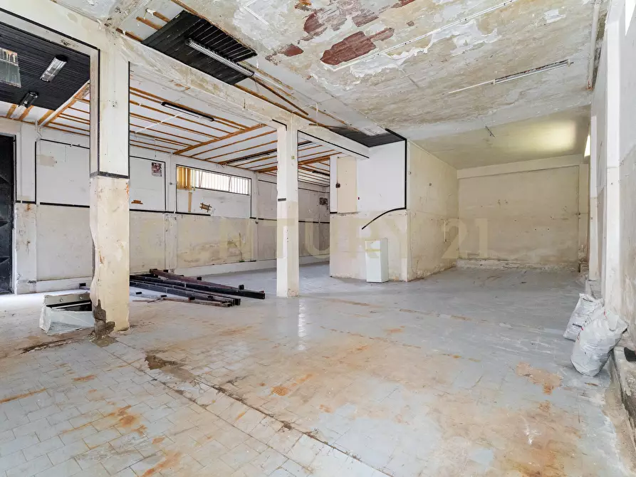 Immagine 8 di Magazzino in vendita  in Via Antonio de Curtis 27 a Misterbianco