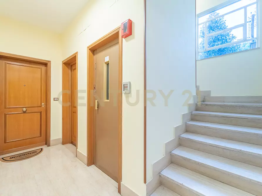 Immagine 39 di Attico in vendita  in Via di Torre Morena 100 a Roma