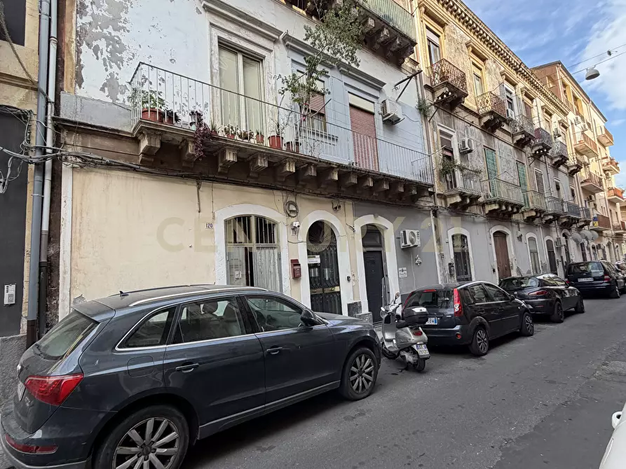 Immagine 30 di Appartamento in vendita  in Via Celeste 118 a Catania