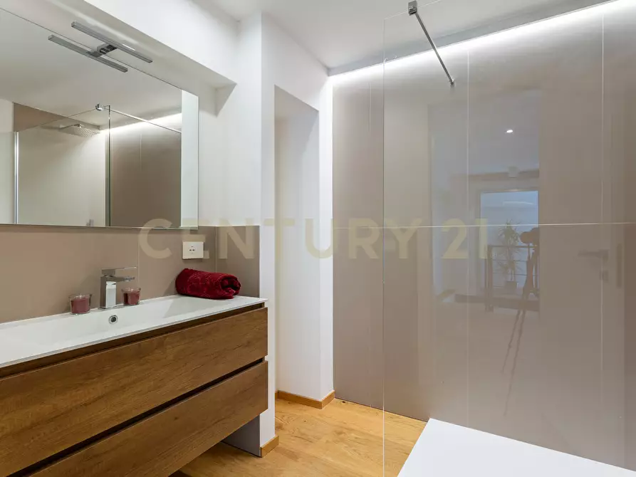 Immagine 14 di Loft/Open space in vendita  in Via dell'Olmata 30 a Roma