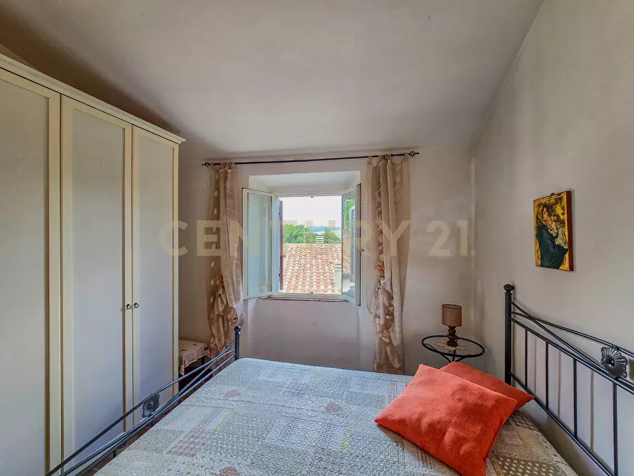 Immagine 11 di Casa bifamiliare in vendita  in Via Monte Rosa 1 a Semproniano