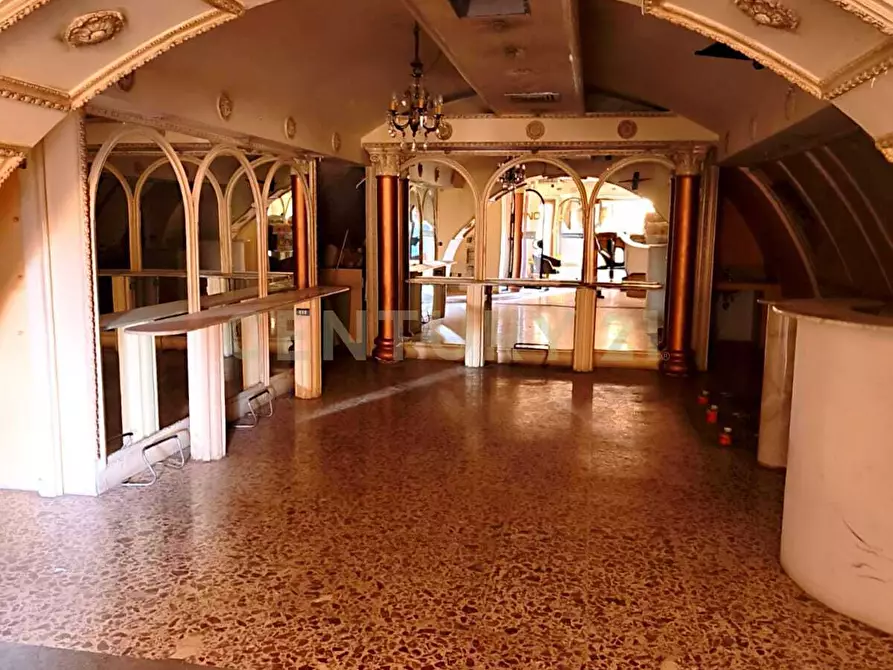 Immagine 24 di Locale commerciale in vendita  in Corso Vittorio Emanuele 12 a Sciacca
