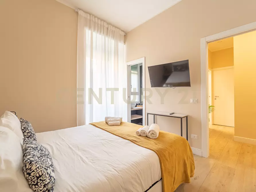 Immagine 7 di Bilocale in vendita  in Via Girolamo Benzoni a Roma