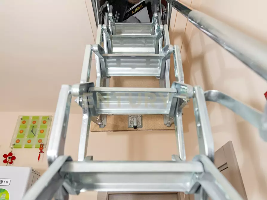 Immagine 35 di Pentalocale in vendita  in Via Recupero 38 a Catania