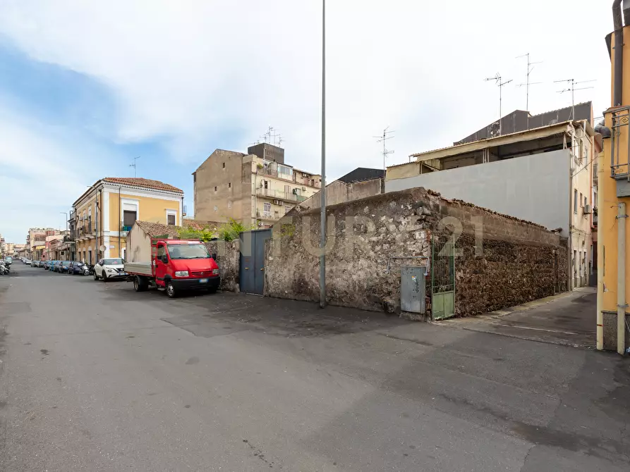 Immagine 3 di Trilocale in vendita  in Via Mirko 12 a Catania