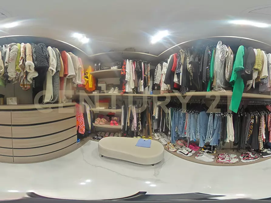 Immagine 129 di Villa in vendita  in Via Sant' Andrea 8 a Catania