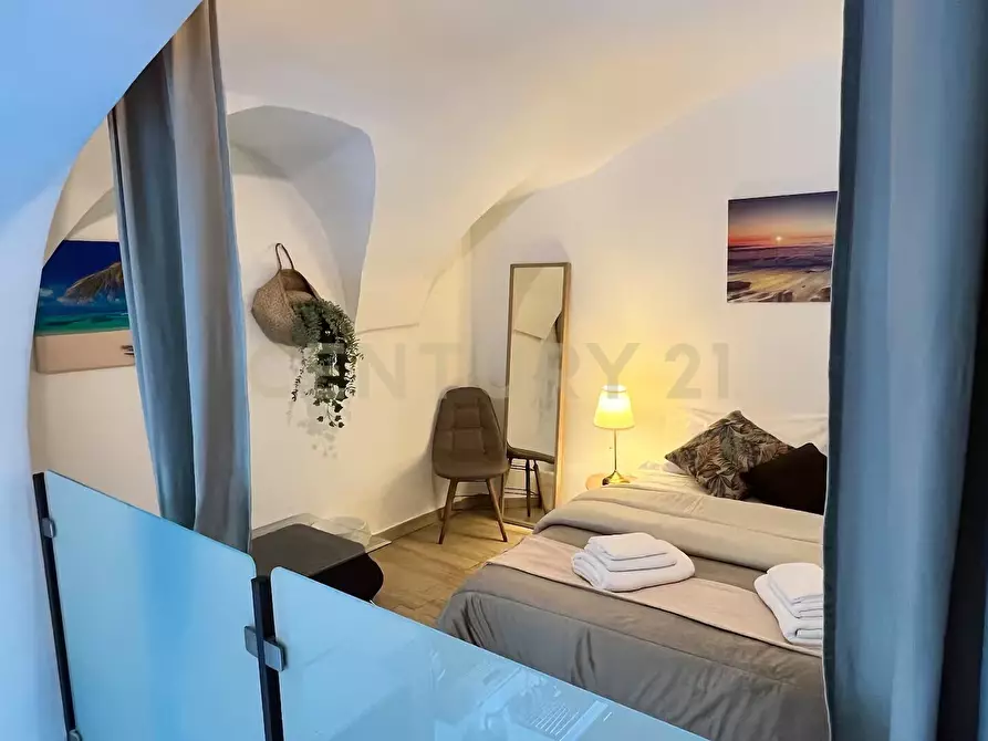 Immagine 37 di Loft/Open space in vendita  in Via Cristoforo Colombo 38 a Catania