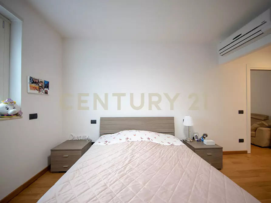 Immagine 10 di Bilocale in vendita  in Via Isotta Gaeta 15 a Roma