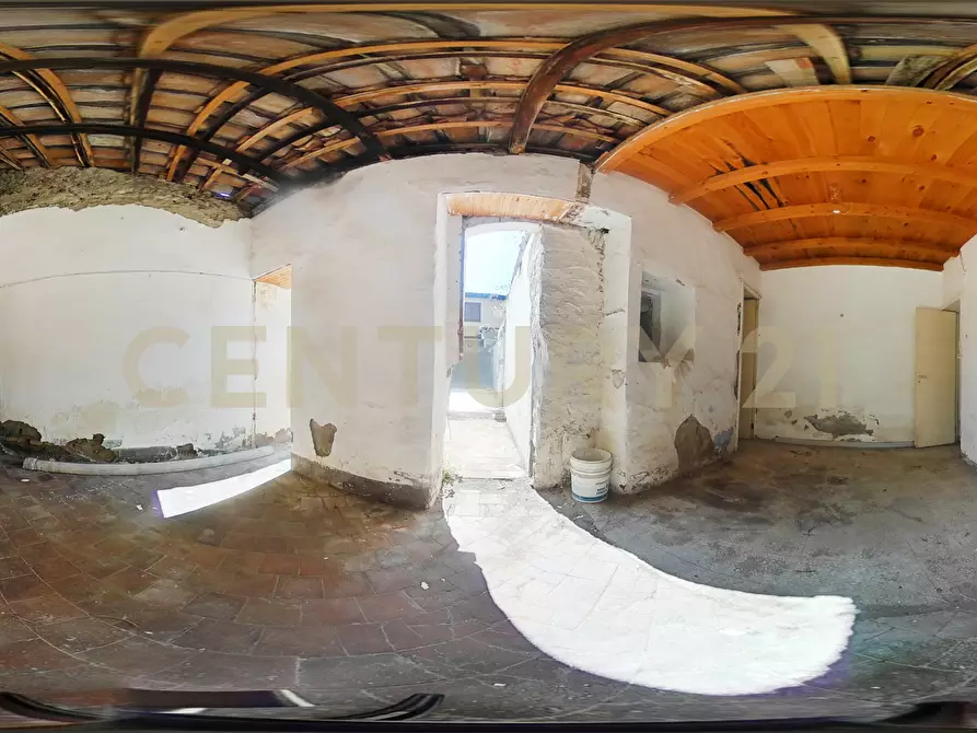 Immagine 34 di Casa indipendente in vendita  in Via Duca di Massa 17/19 a Aci Castello