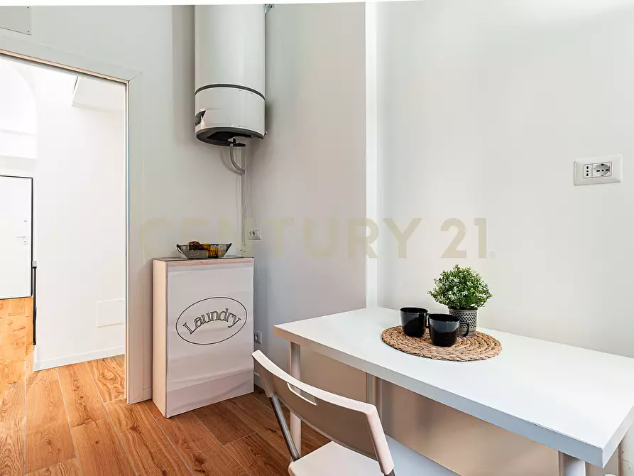 Immagine 44 di Appartamento in vendita  in Via Lampedusa a Roma