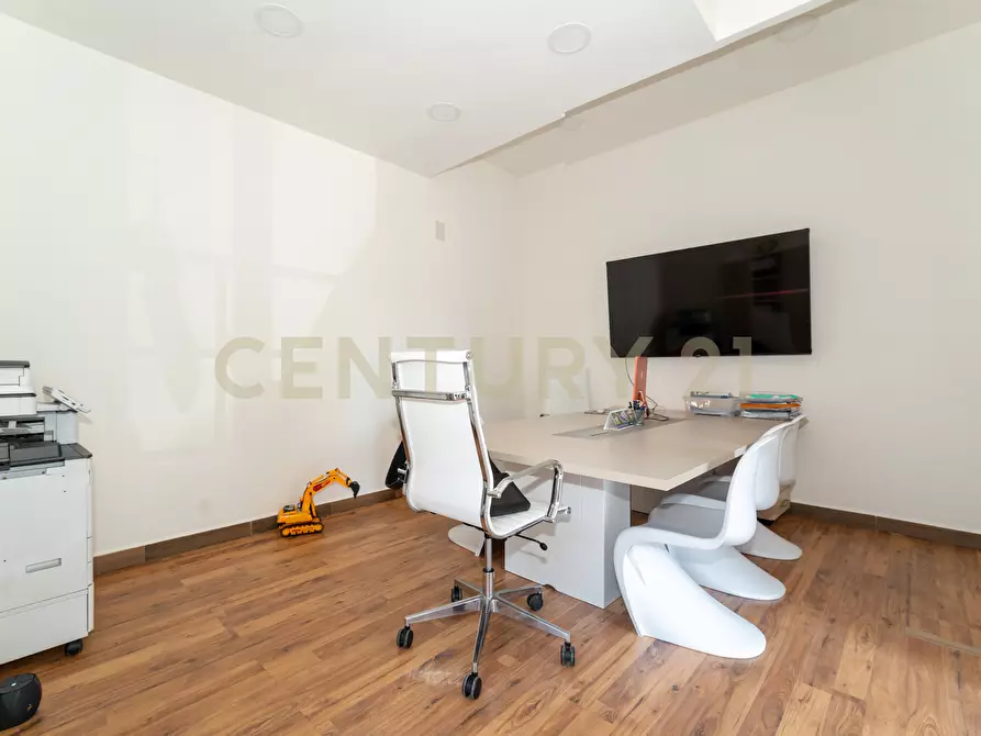 Immagine 53 di Casa indipendente in vendita  in Via Giuseppe Garibaldi 68-70-72 a Nicolosi