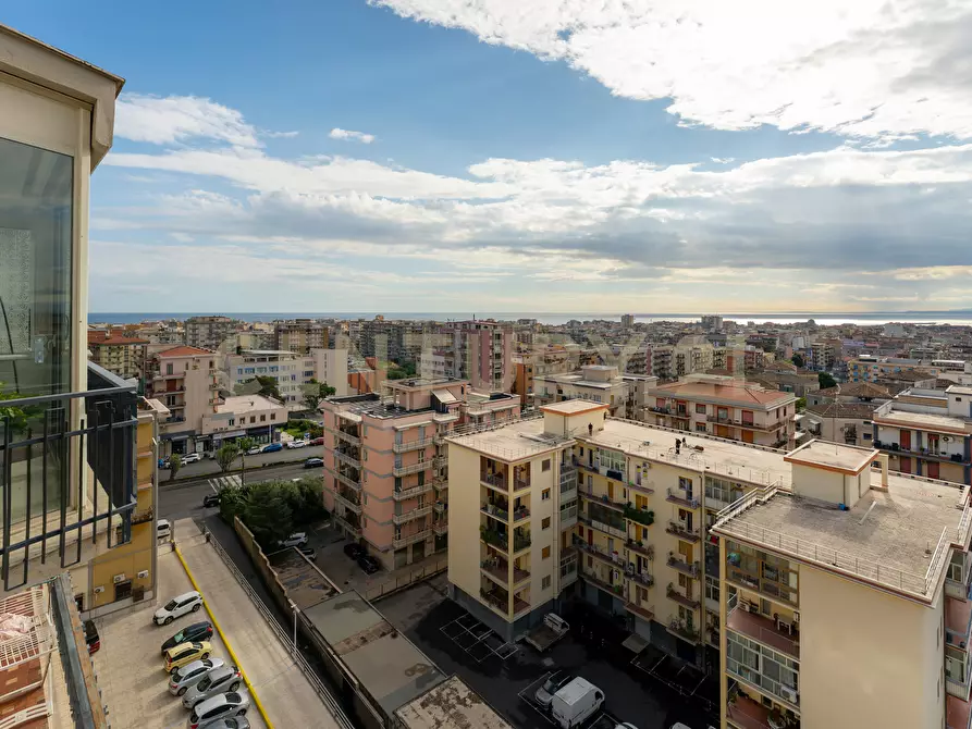 Immagine 66 di Attico in vendita  in Via Vincenzo Giuffrida 203 a Catania