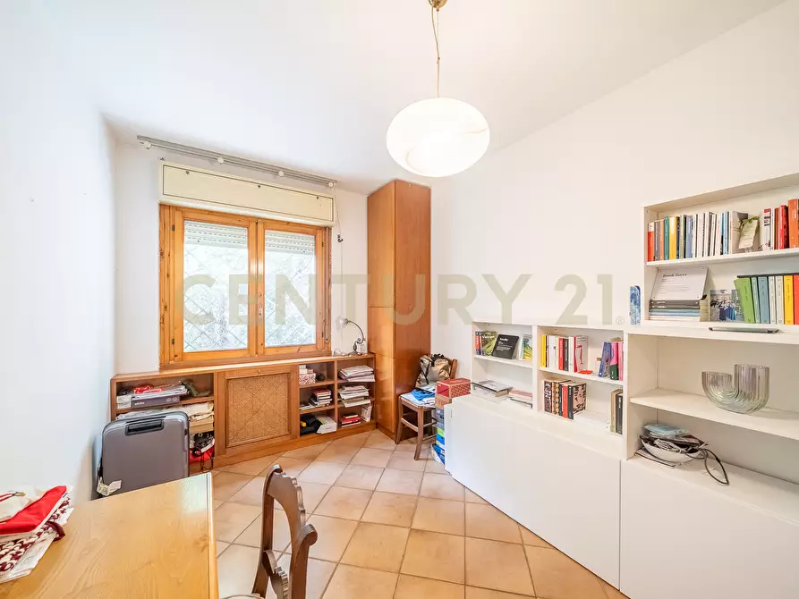 Immagine 10 di Quadrilocale in vendita  in Via Vittorio Valletta 8 a Roma