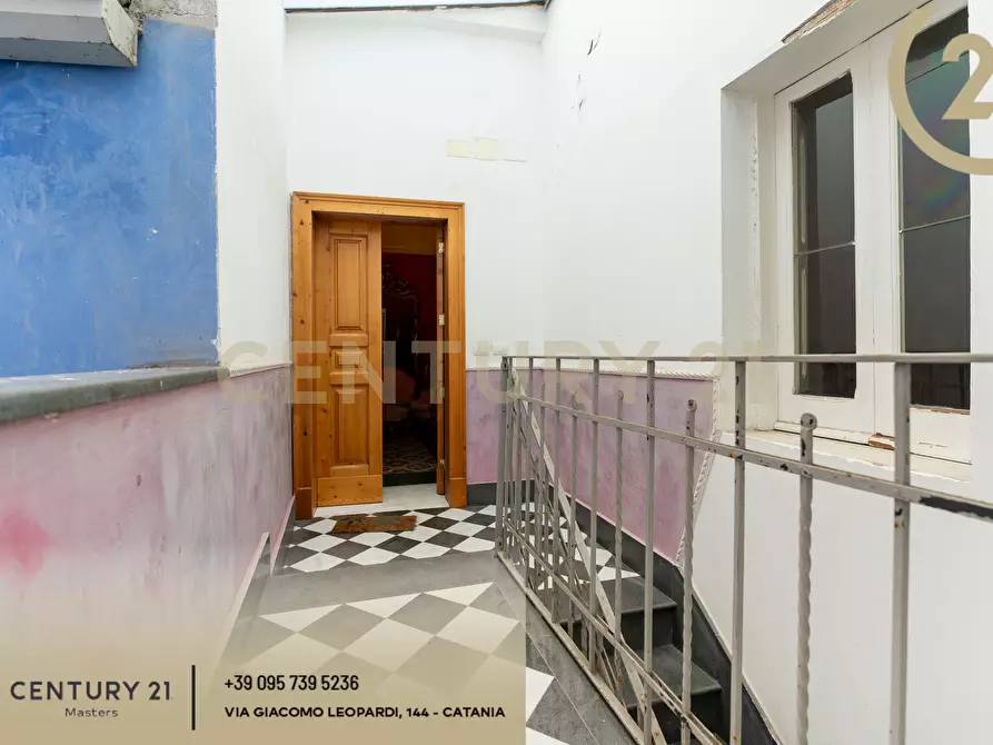 Immagine 33 di Casa indipendente in vendita  in Via Zaccà Rosolia 11 a Catania