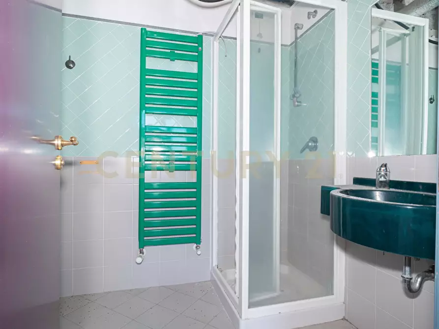 Immagine 22 di Capannone industriale in vendita  in Via Cassone 75 a Zafferana Etnea