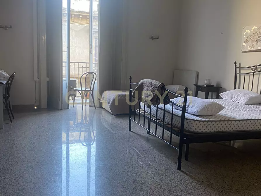 Immagine 12 di Bilocale in affitto  in Via Etnea 299 a Catania