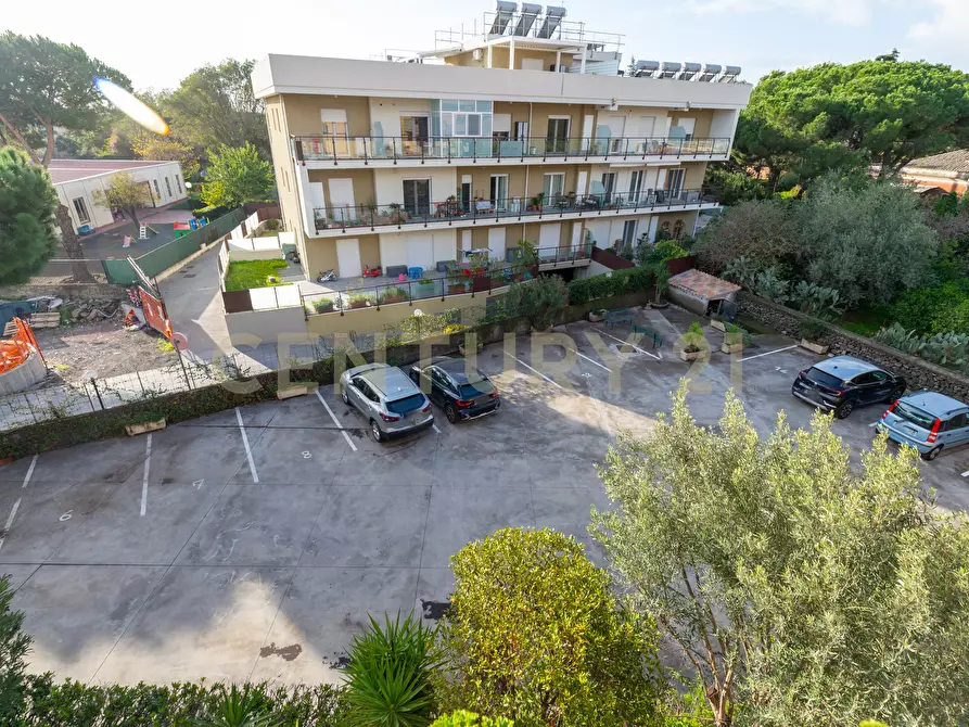 Immagine 47 di Appartamento in vendita  in Via Giovanni Guglielmino 74 a Tremestieri Etneo