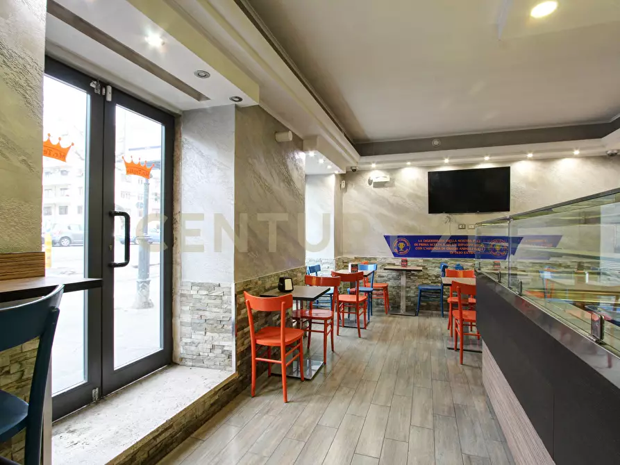 Immagine 5 di Pizzeria / Pub in vendita  in Via Montebuono 1 a Roma