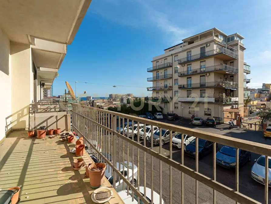 Immagine 24 di Pentalocale in vendita  in Via Fiume 12 a Catania