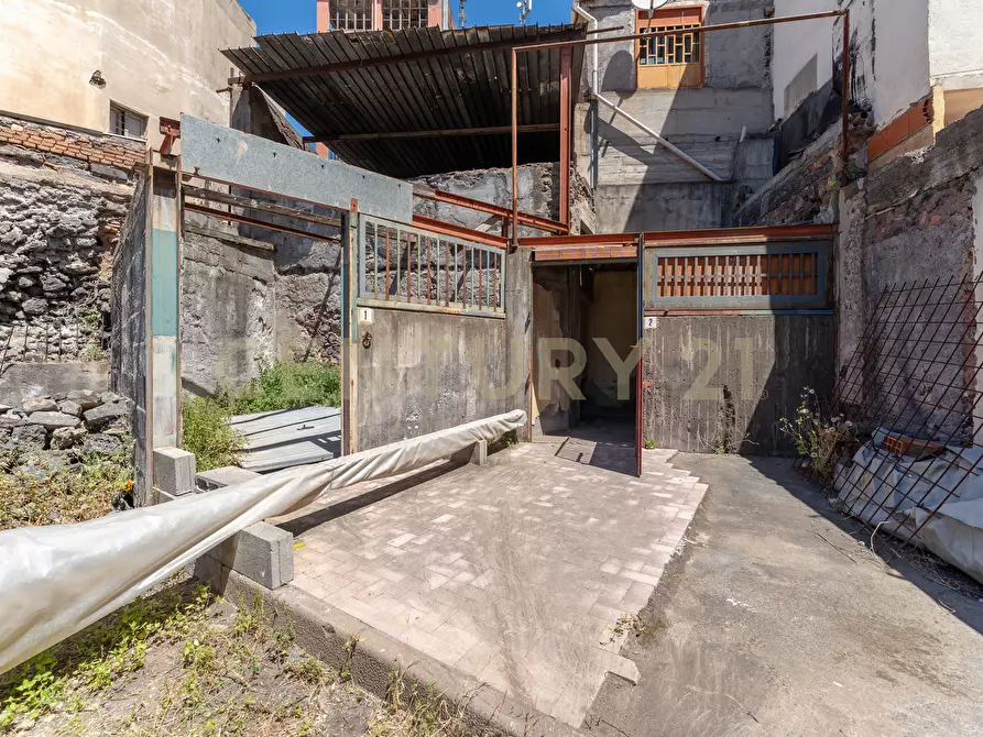 Immagine 22 di Terratetto in vendita  in Via delle Calcare 161 a Catania