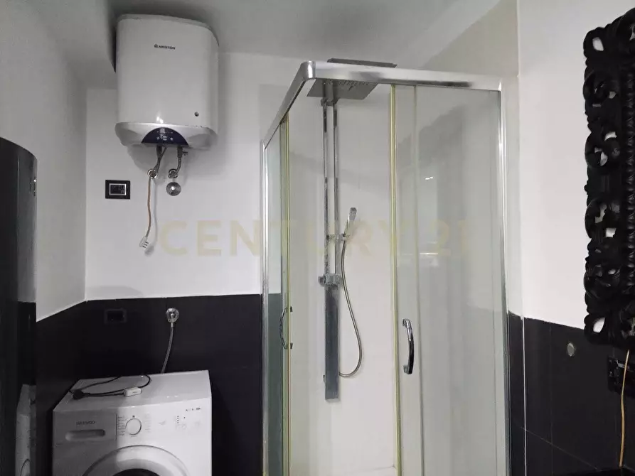 Immagine 22 di Bilocale in vendita  in Via Tezzano 26 a Catania