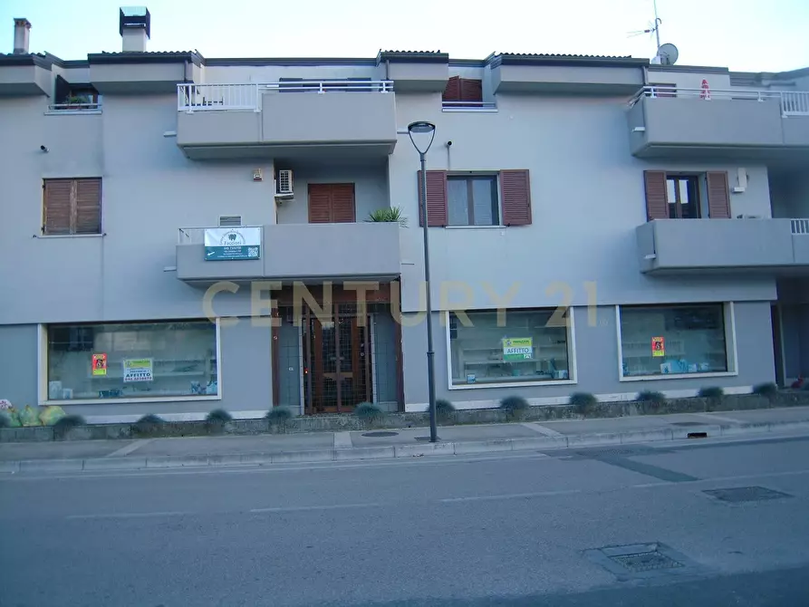 Immagine 8 di Locale commerciale in affitto  in Via Umberto I 53 a Bovolone