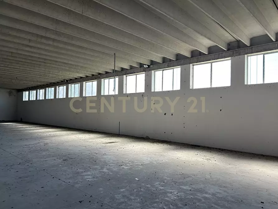 Immagine 10 di Attività artigianale in affitto  in Via San Pierino a Bovolone