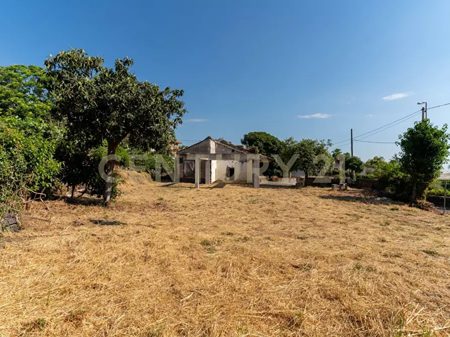 Immagine 10 di Rustico / casale in vendita  in Via Castelnuovo Don Bosco 32 a Acireale