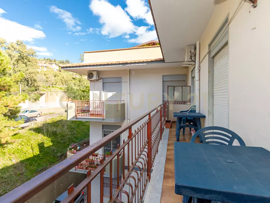 Immagine 14 di Quadrilocale in vendita  in Via Cavour 5 a Sant'alessio Siculo