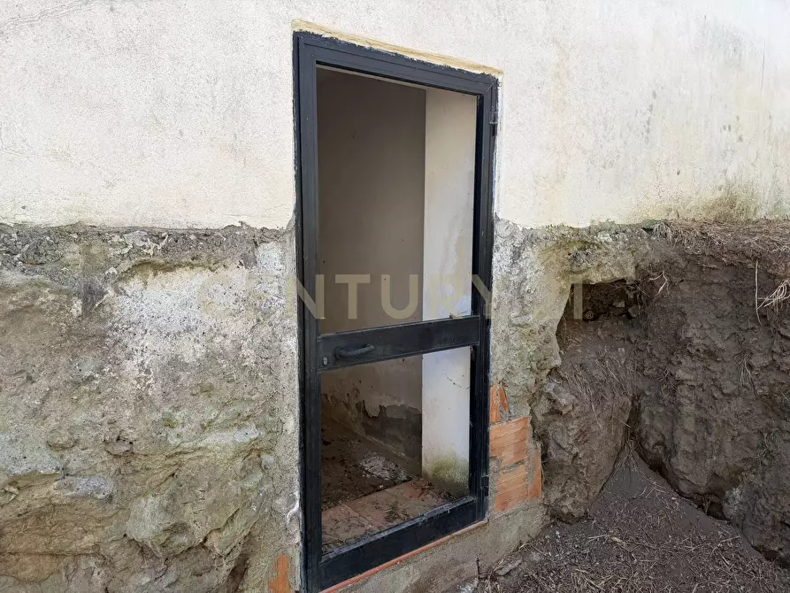 Immagine 26 di Casa semindipendente in vendita  in Via Minichella snc a Lipari