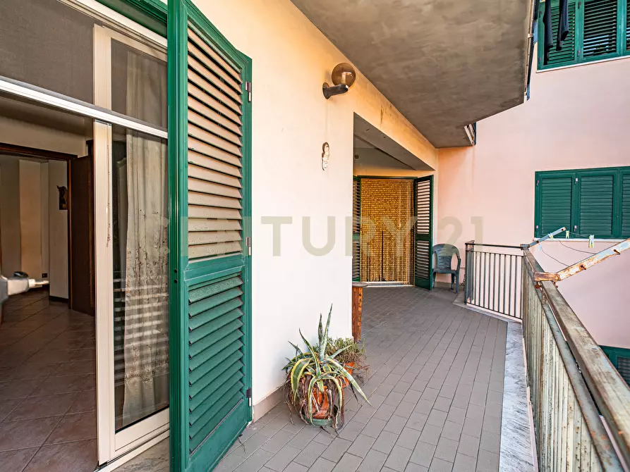 Immagine 39 di Quadrilocale in vendita  in Via Dei Giardini 3 a Tremestieri Etneo