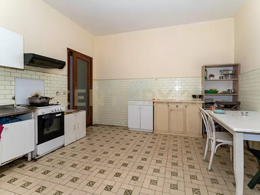 Immagine 26 di Pentalocale in vendita  in Viale Andrea Doria 13 a Catania