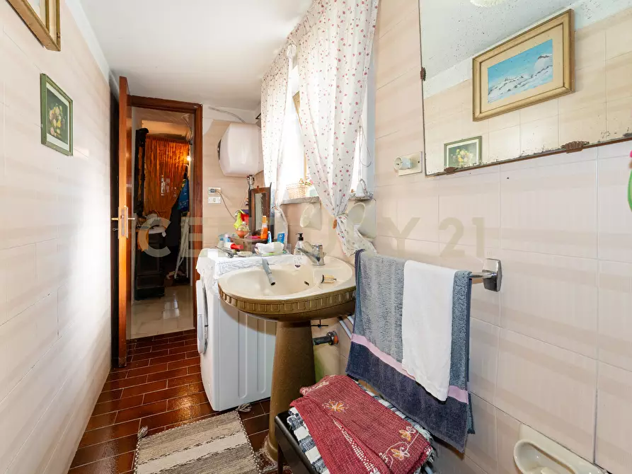 Immagine 92 di Casa indipendente in vendita  in Via Re Martino 212 a Catania