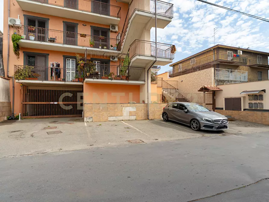 Immagine 38 di Trilocale in vendita  in Via Federico Fellini 10 a Misterbianco